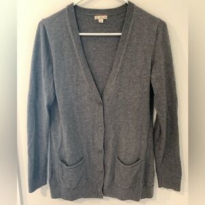 Gap Gray button up cardigan